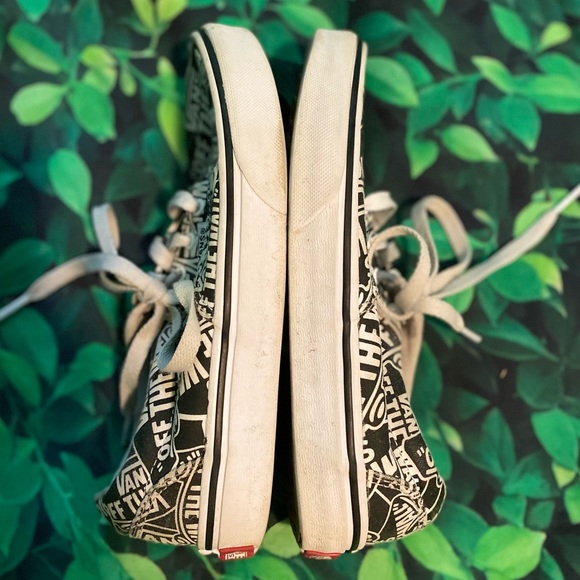 Vans - Picture 6 of 6